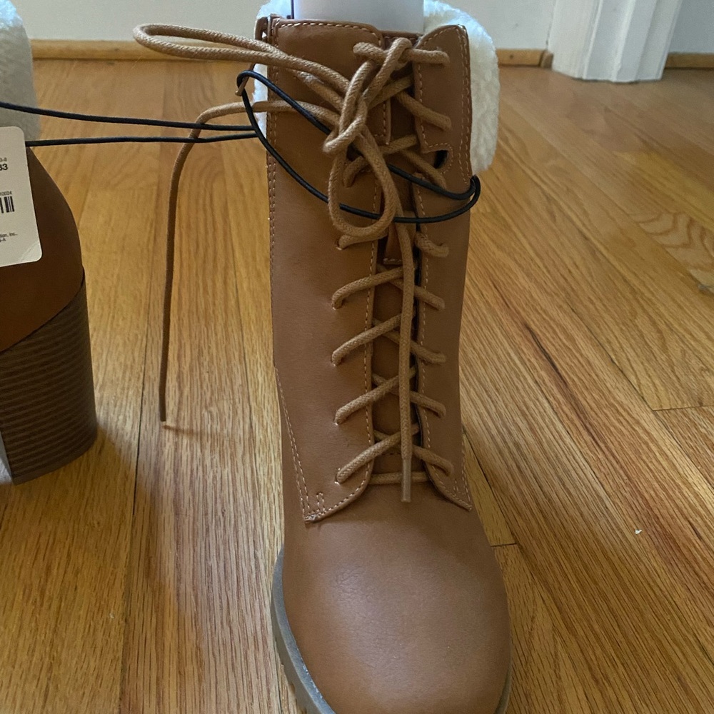 Brown booties - Picture 3 of 5